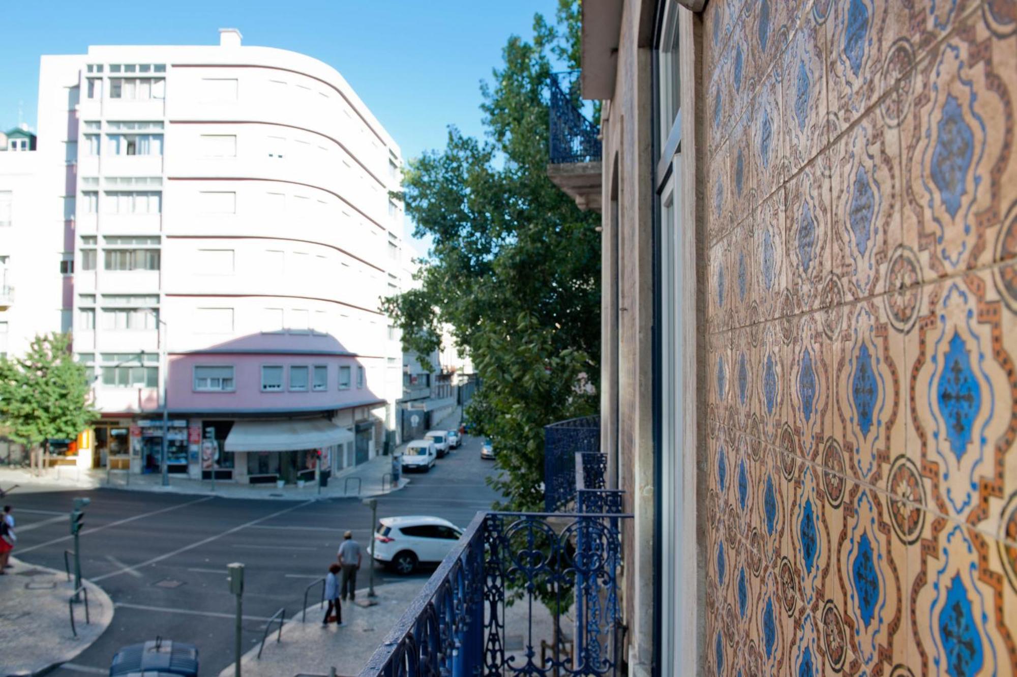 Her Majesty At Liberdade Avenue Cr1E Lisboa 外观 照片