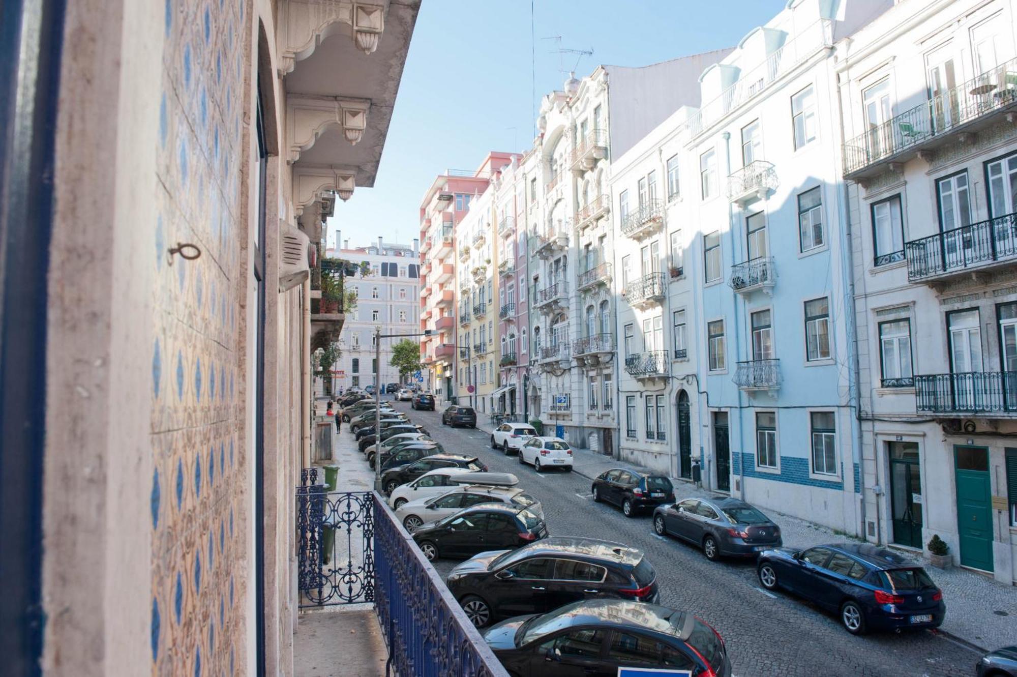 Her Majesty At Liberdade Avenue Cr1E Lisboa 外观 照片